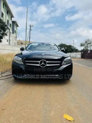 Mercedes-Benz C300 2017 Black
