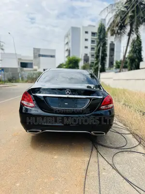 Mercedes-Benz C300 2017 Black