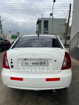 Hyundai Accent 2010 Off white