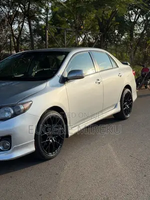 Toyota Corolla 2013 Silver