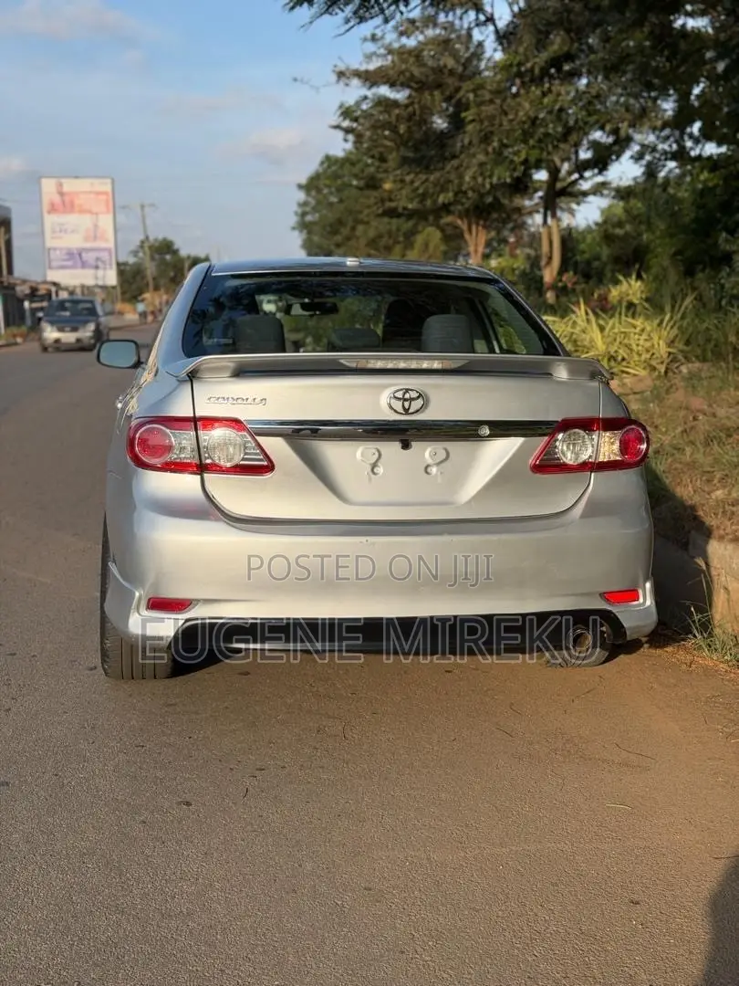 Toyota Corolla 2013 Silver