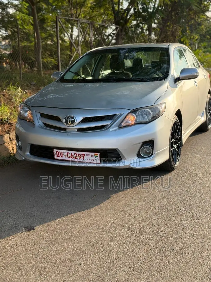Toyota Corolla 2013 Silver