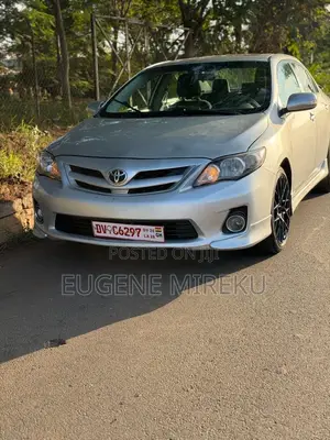 Toyota Corolla 2013 Silver