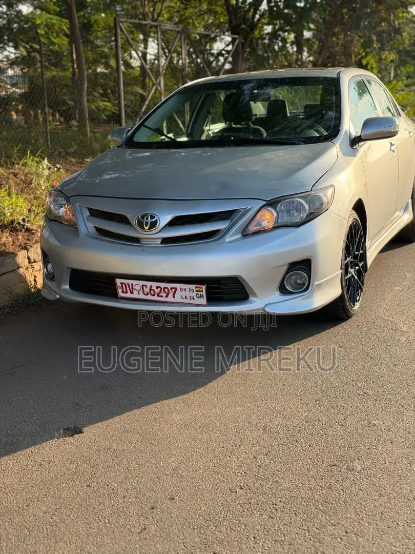 Toyota Corolla 2013 Silver