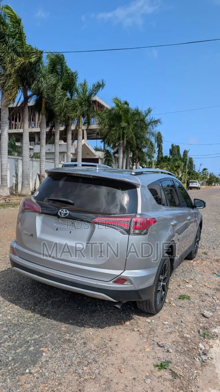 Toyota RAV4 2016 Silver
