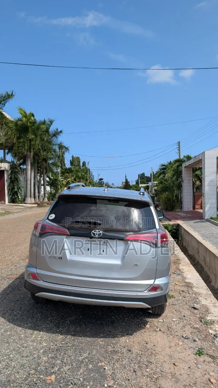 Toyota RAV4 2016 Silver