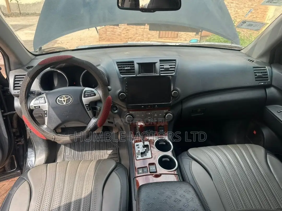 Toyota Highlander 2015 Black