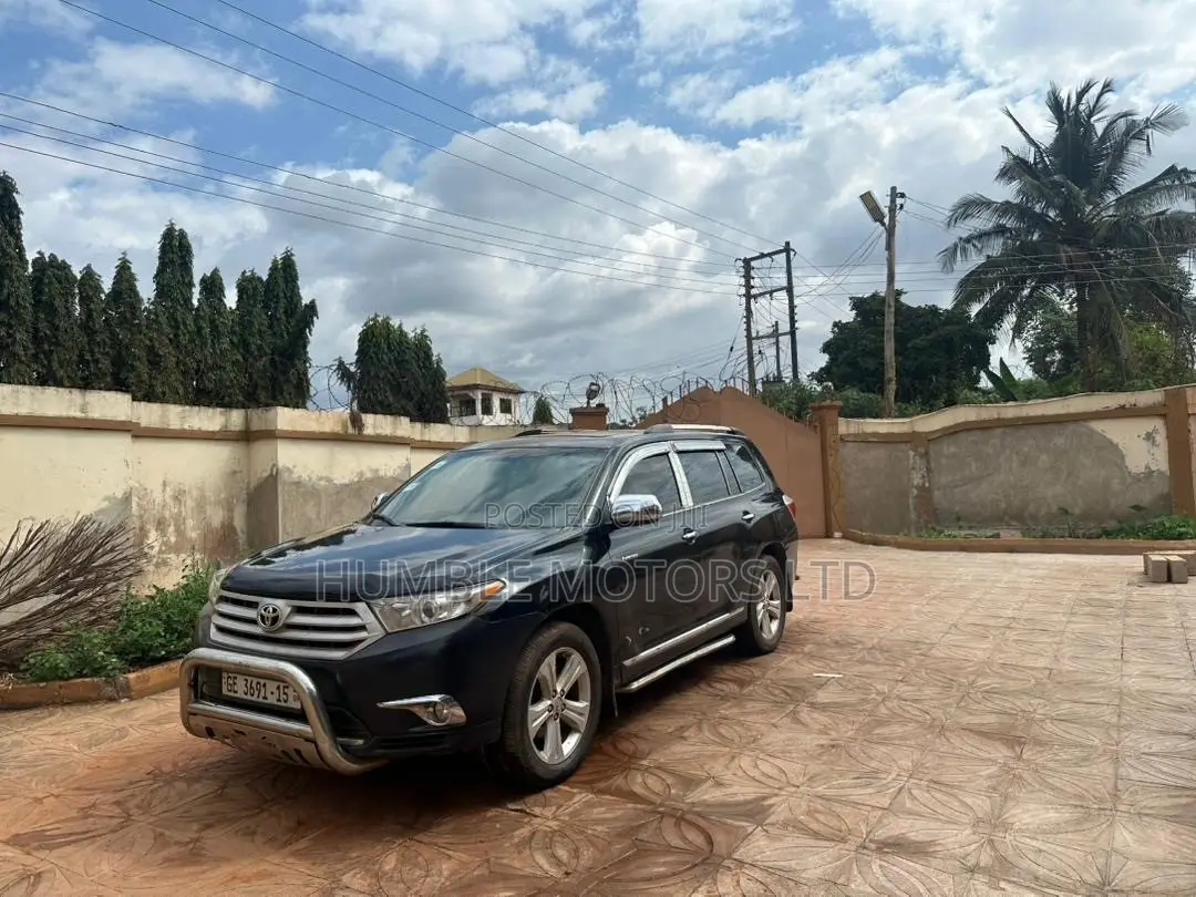 Toyota Highlander 2015 Black