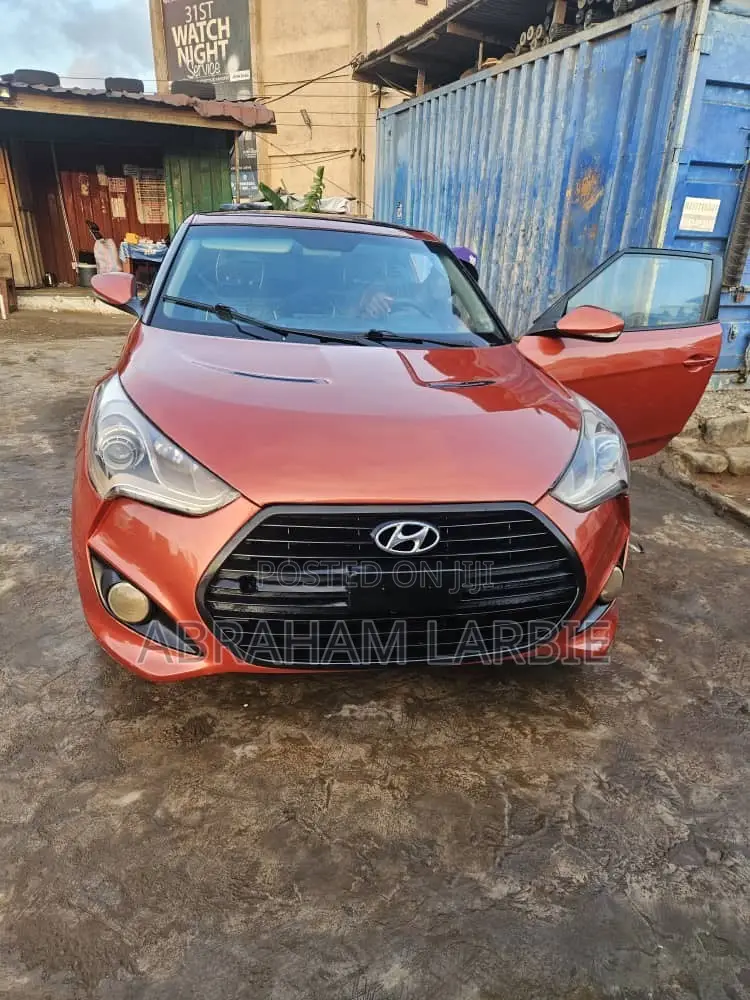 Hyundai Veloster 3dr Hatchback w/Black Interior (1.6L 4cyl 6AM) 2015