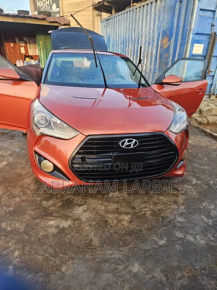 Hyundai Veloster 3dr Hatchback w/Black Interior (1.6L 4cyl 6AM) 2015