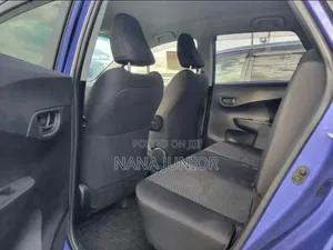 Toyota Ractis 1.3 FWD 2014 Blue