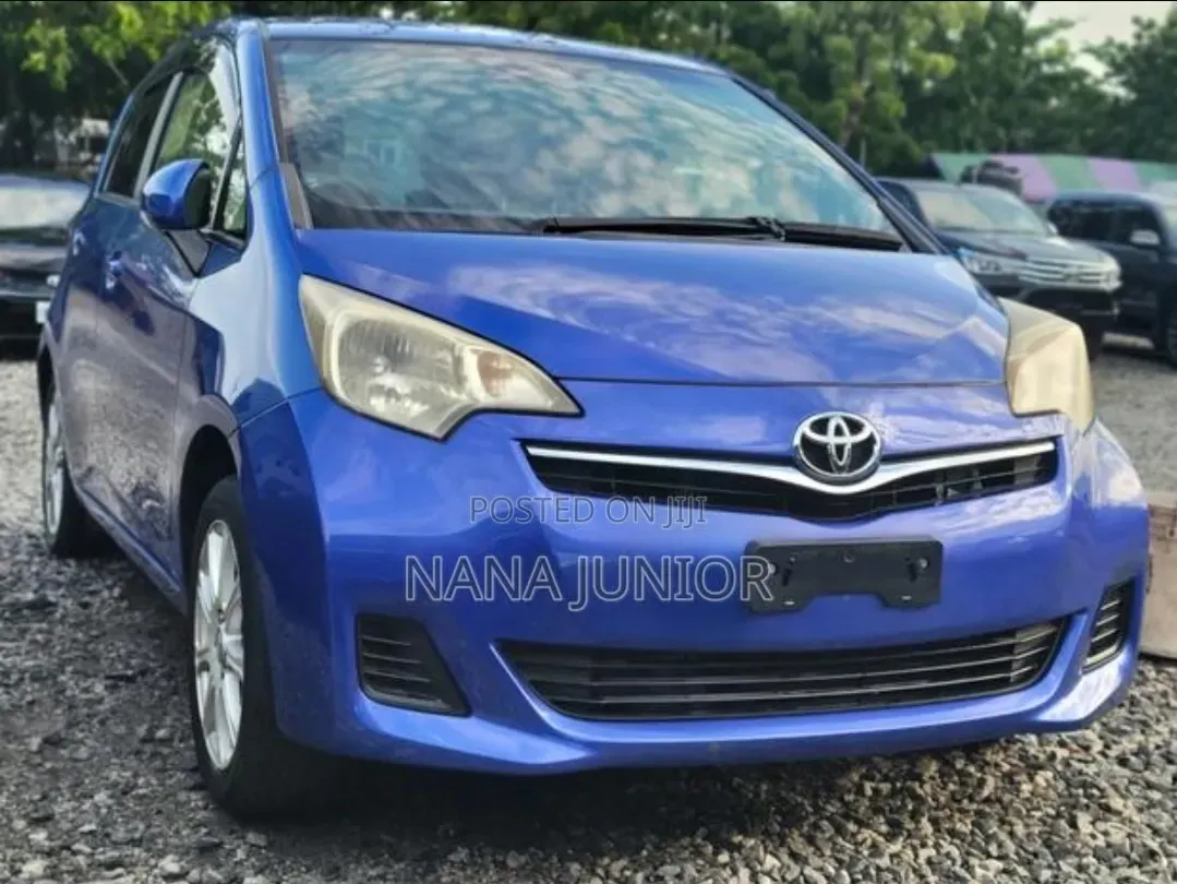 Toyota Ractis 1.3 FWD 2014 Blue
