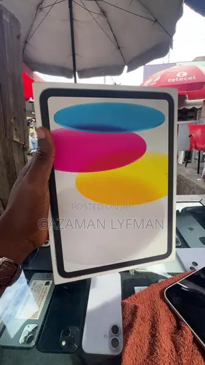 New Apple iPad (2025) 128 GB Silver