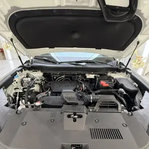 Honda CR-V 2023 White