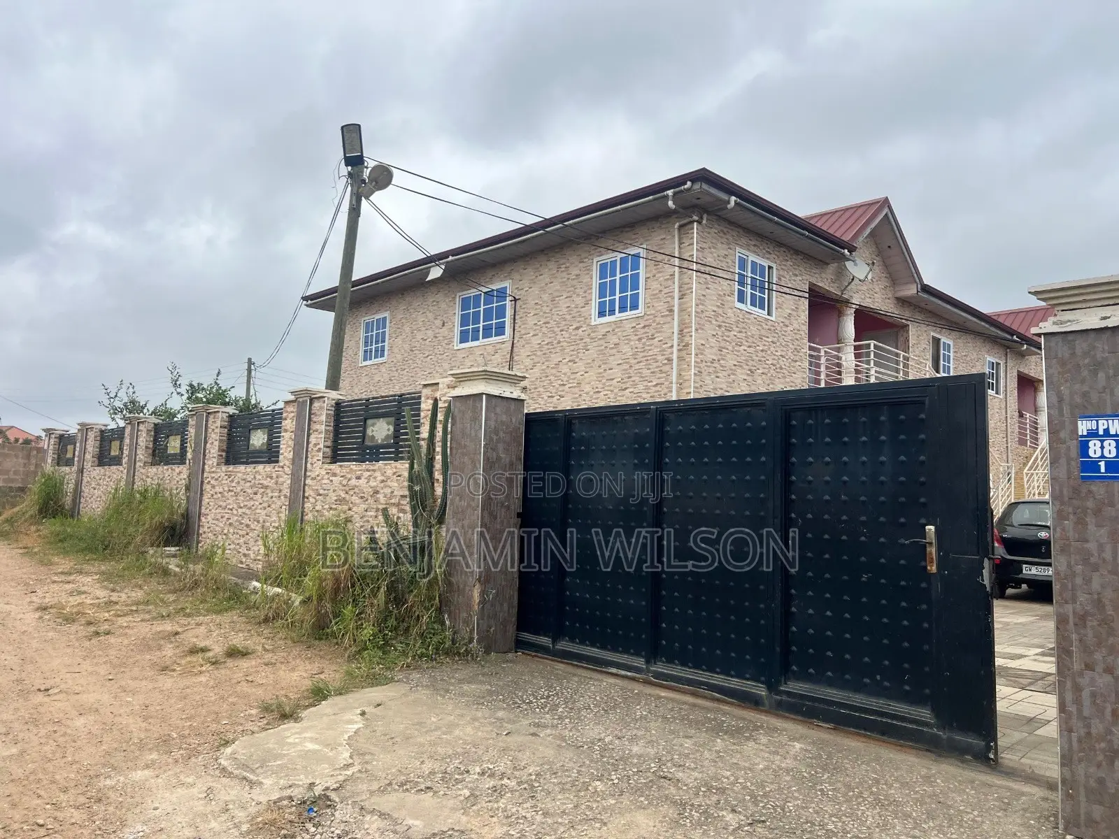 Furnished 8bdrm Apartment in Kasoa for sale