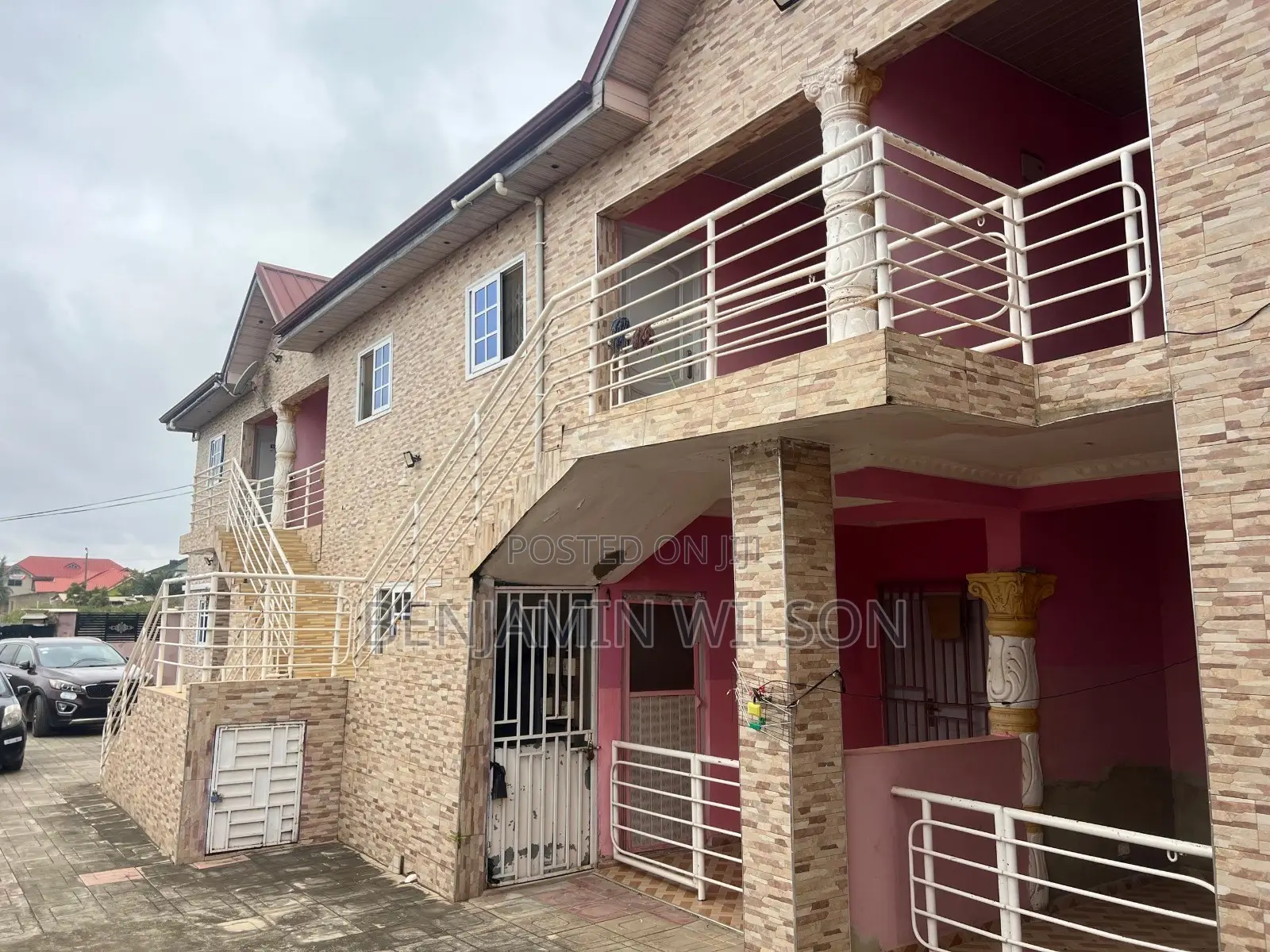 Furnished 8bdrm Apartment in Kasoa for sale