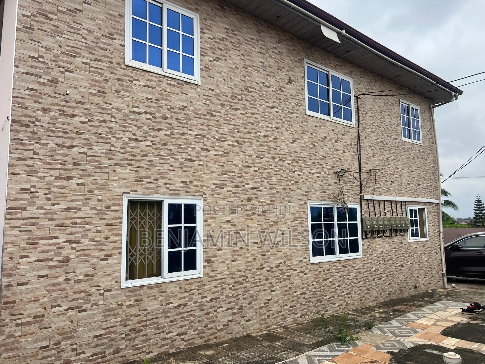 Furnished 8bdrm Apartment in Kasoa for sale