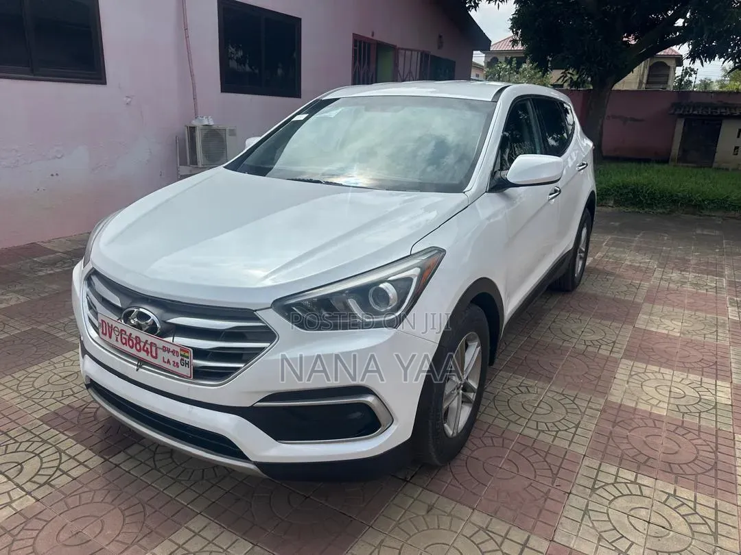 Hyundai Santa Fe 2018 White