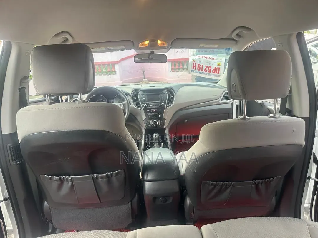 Hyundai Santa Fe 2018 White