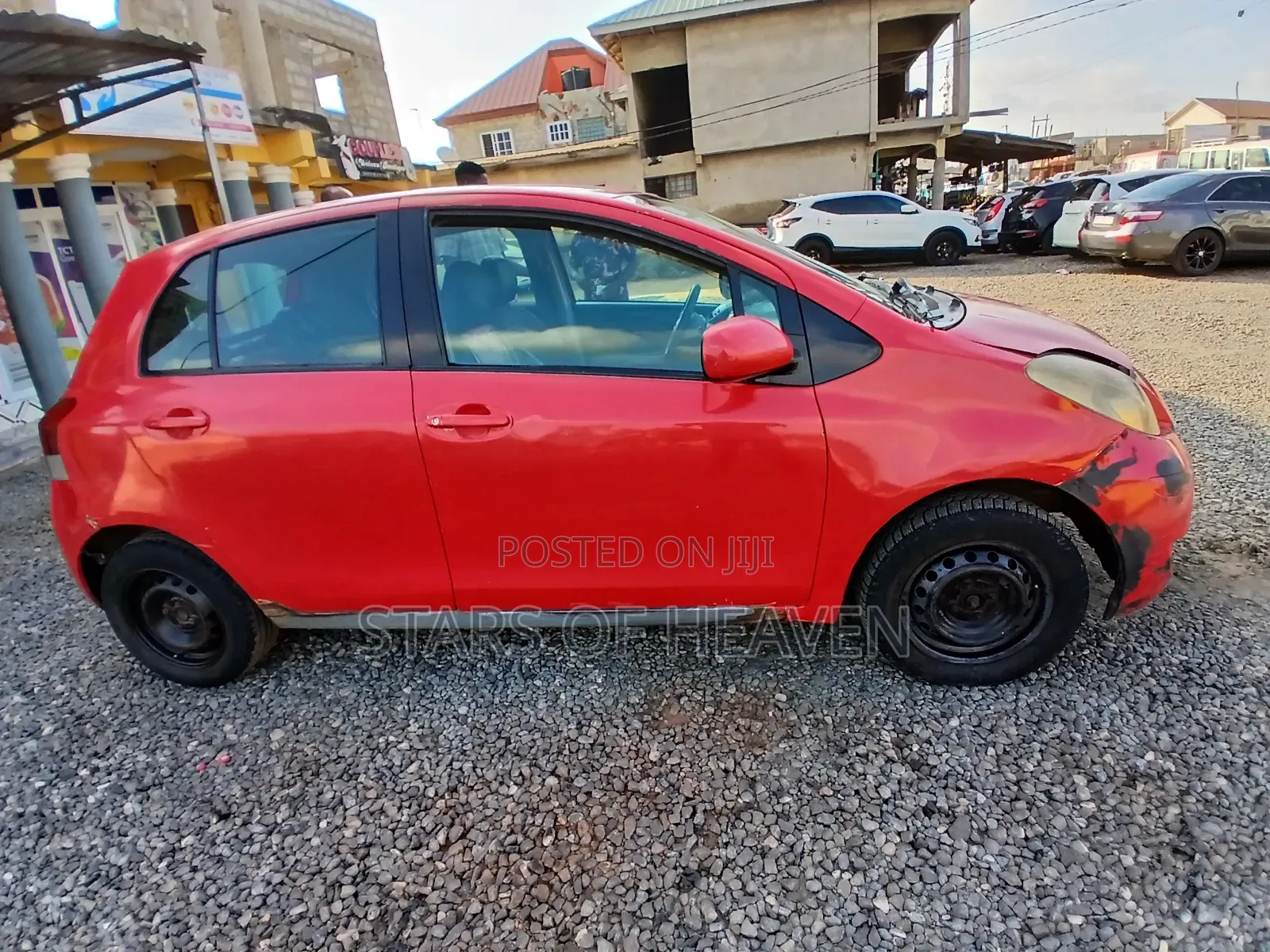 Toyota Vitz 2012 Red