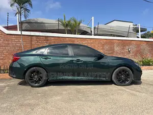 Honda Civic 2018 Green