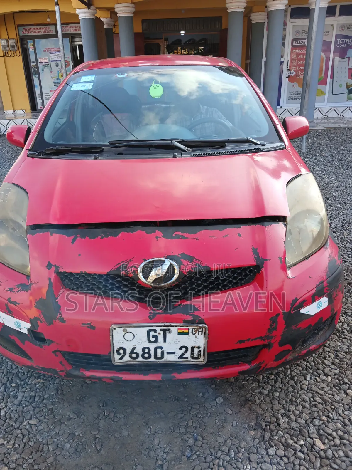 Toyota Vitz 2012 Red