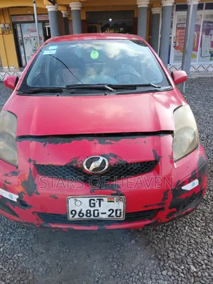 Toyota Vitz 2012 Red