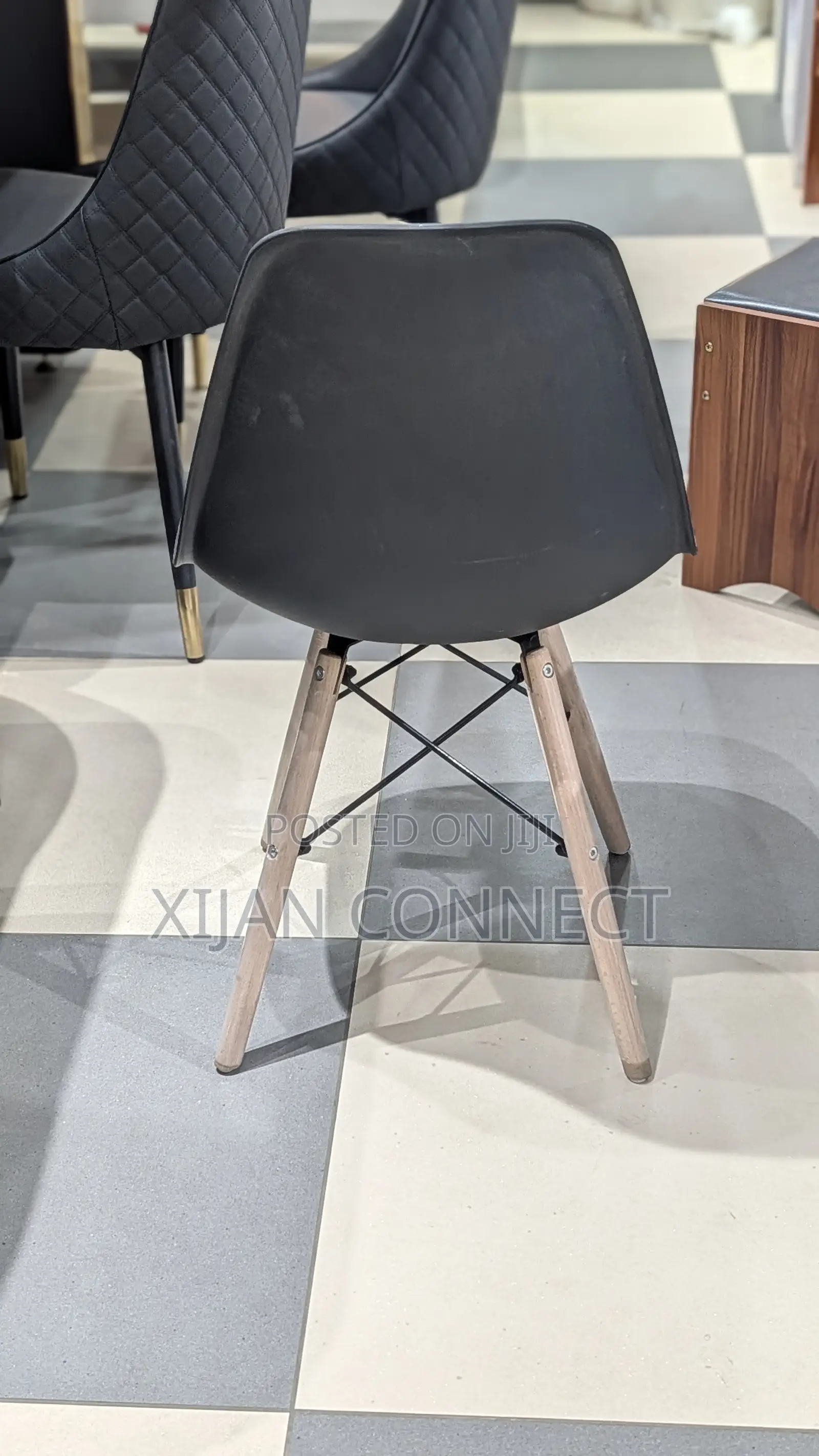 Modern Black Dining Chair – Wooden Legs | Stylish Comfortable