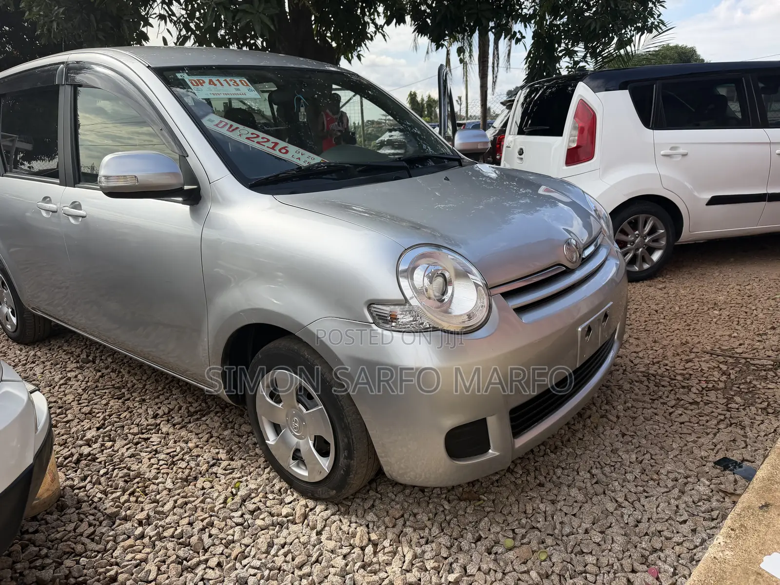 Toyota Sienta 1.5 AWD 2012 Silver