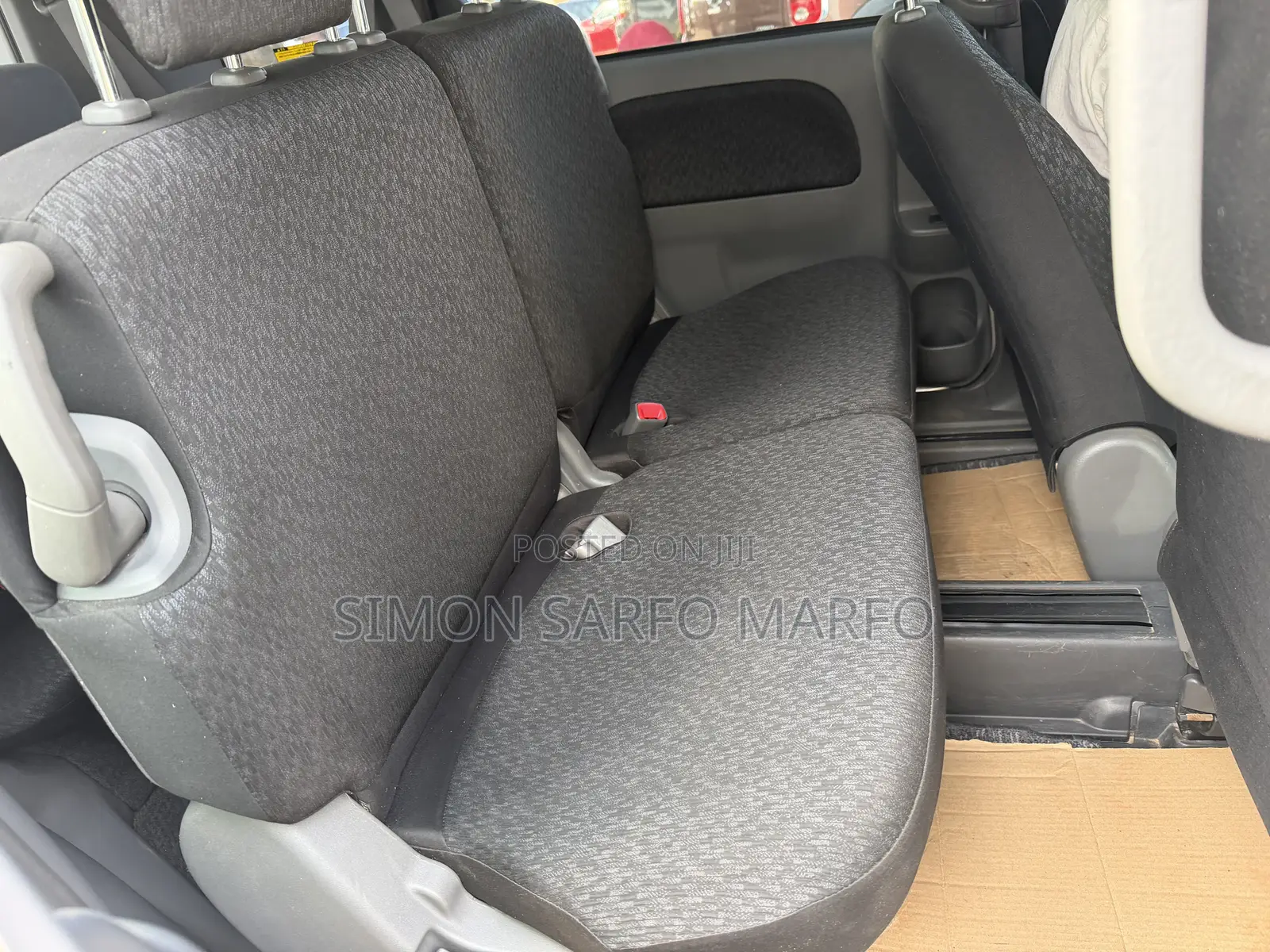 Toyota Sienta 1.5 AWD 2012 Silver