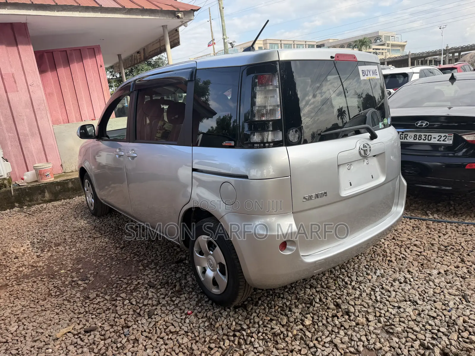 Toyota Sienta 1.5 AWD 2012 Silver