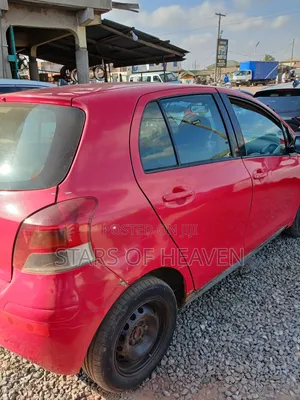Toyota Vitz 2012 Red