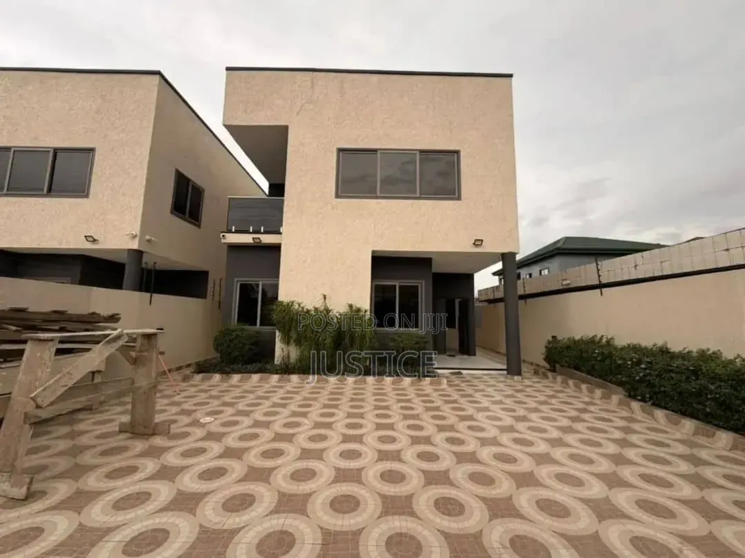 4bdrm House in Ashaley, School Junction for rent