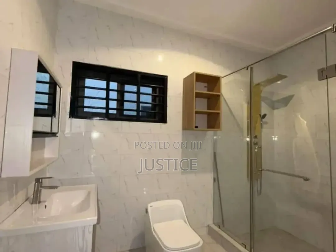 4bdrm House in Ashaley, School Junction for rent