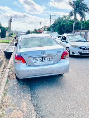 Toyota Belta 2009 Silver