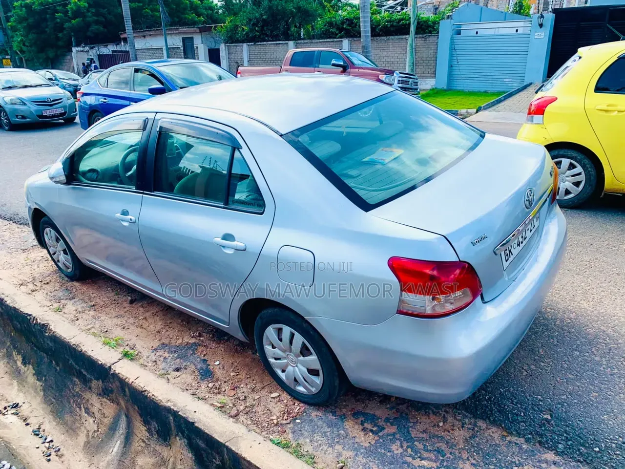Toyota Belta 2009 Silver