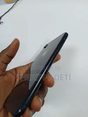 Apple iPhone XR 64 GB Black