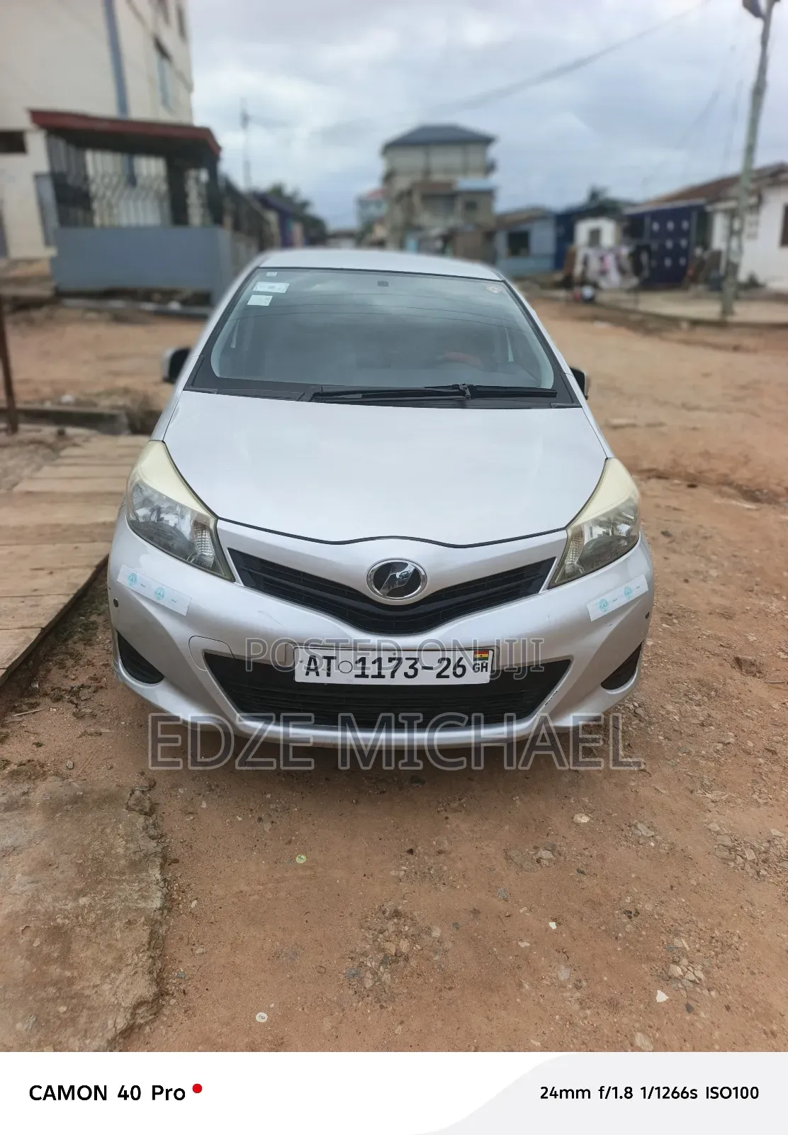Toyota Vitz 2011 Silver