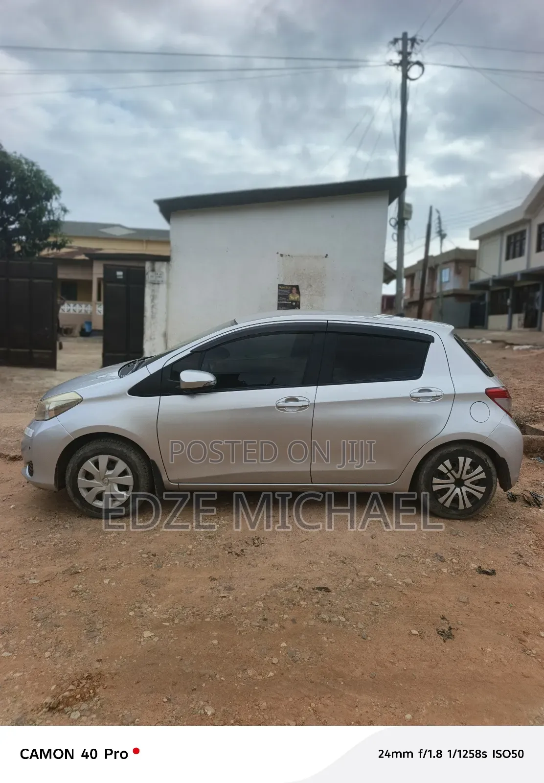 Toyota Vitz 2011 Silver