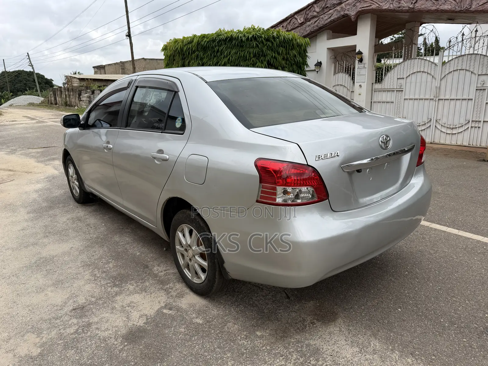 Toyota Belta 2012 Silver