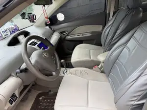 Toyota Belta 2012 Silver