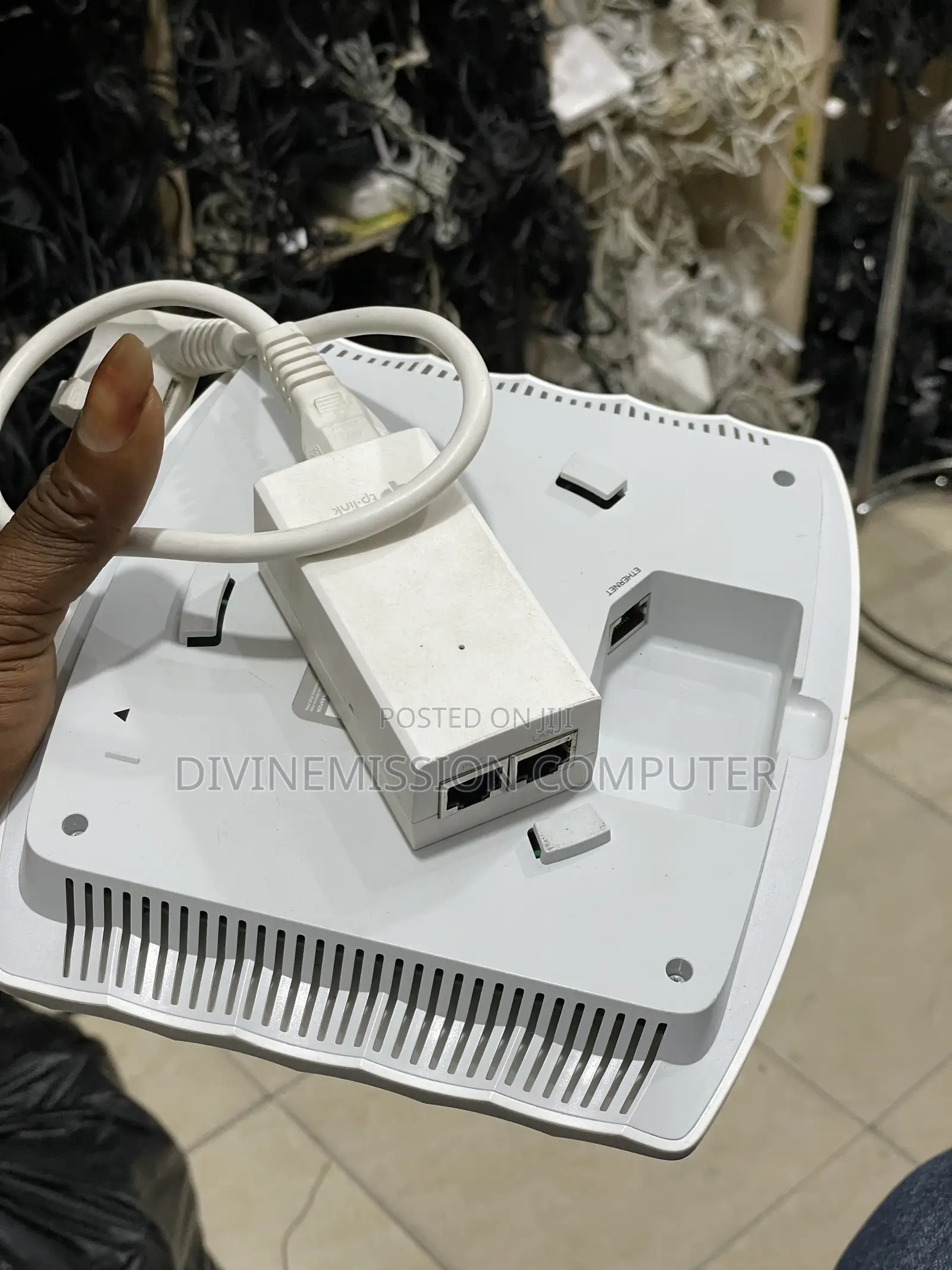 TP Link EAP225 Omada, AC 1350 Wireless  Band Gigabit .