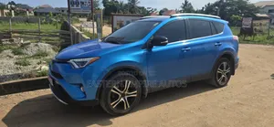 Toyota RAV4 SE AWD (2.5L 4cyl 6A) 2017 Blue