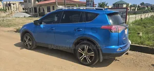 Toyota RAV4 SE AWD (2.5L 4cyl 6A) 2017 Blue