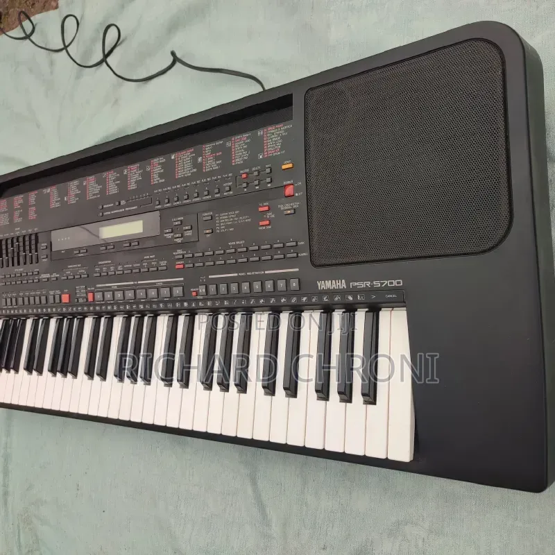 Yamaha PSR-5700 Keyboard