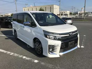 Toyota Voxy V 2WD 7-Seater 2019 White