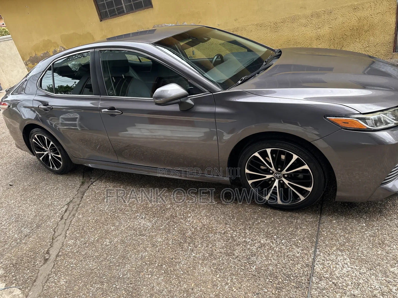 Toyota Camry SE (2.5L 4cyl 8A) 2019 Brown