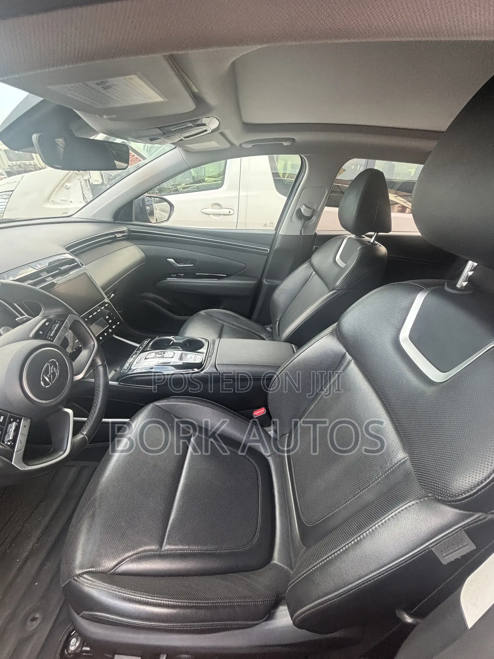 Hyundai Tucson 2024 Brown