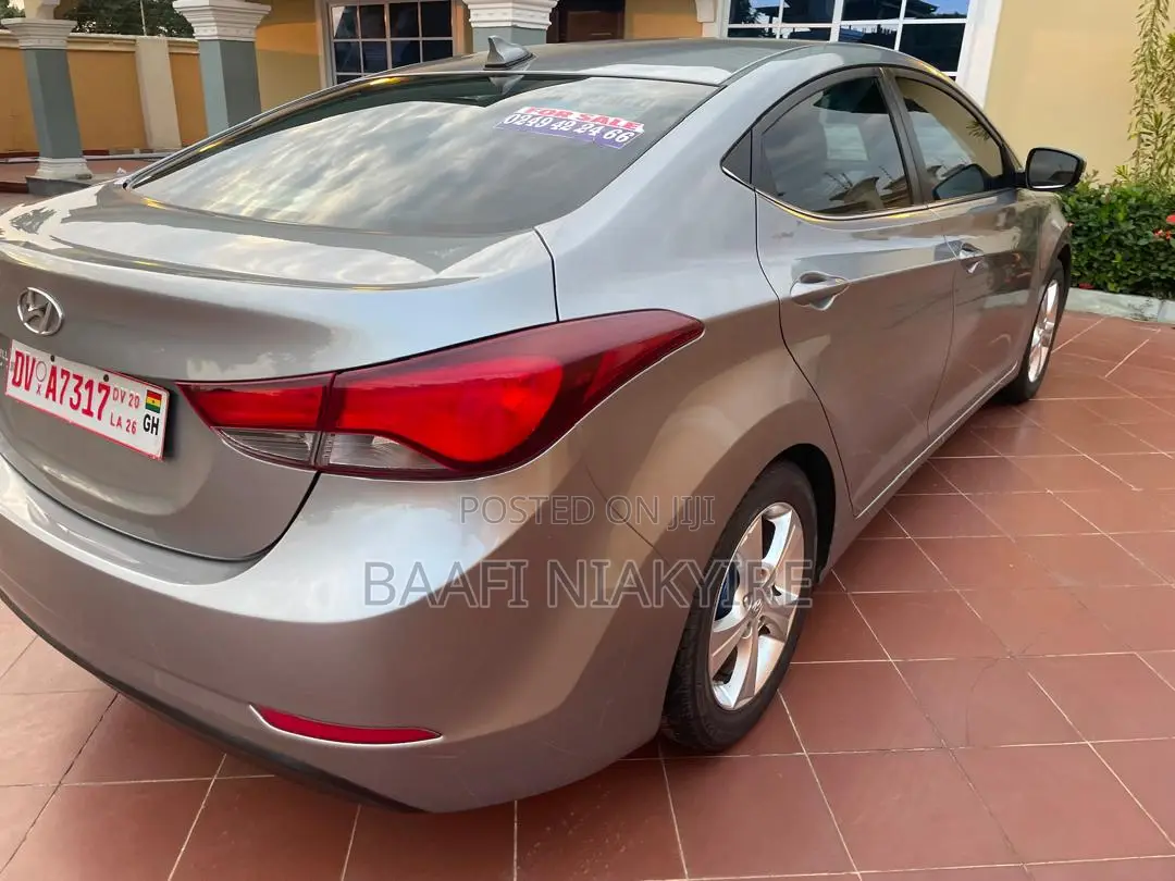 Hyundai Elantra SE Sedan FWD (1.8L 4cyl 6A) 2016 Silver