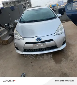 Toyota Aqua 2015 Silver